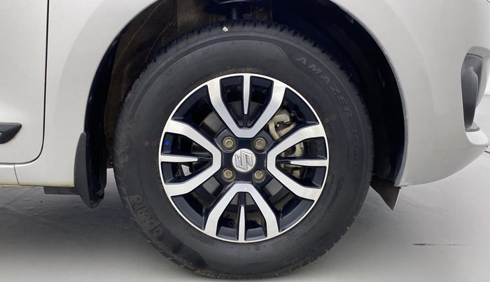 2021 Maruti Swift VXI D, Petrol, Manual, 13,705 km, Right Front Wheel