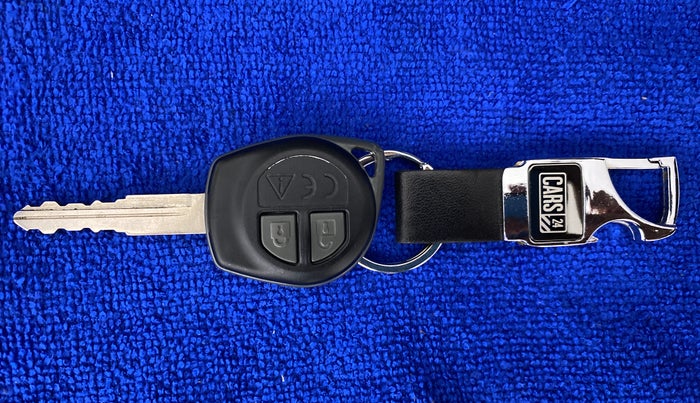 2021 Maruti Swift VXI D, Petrol, Manual, 13,705 km, Key Close Up