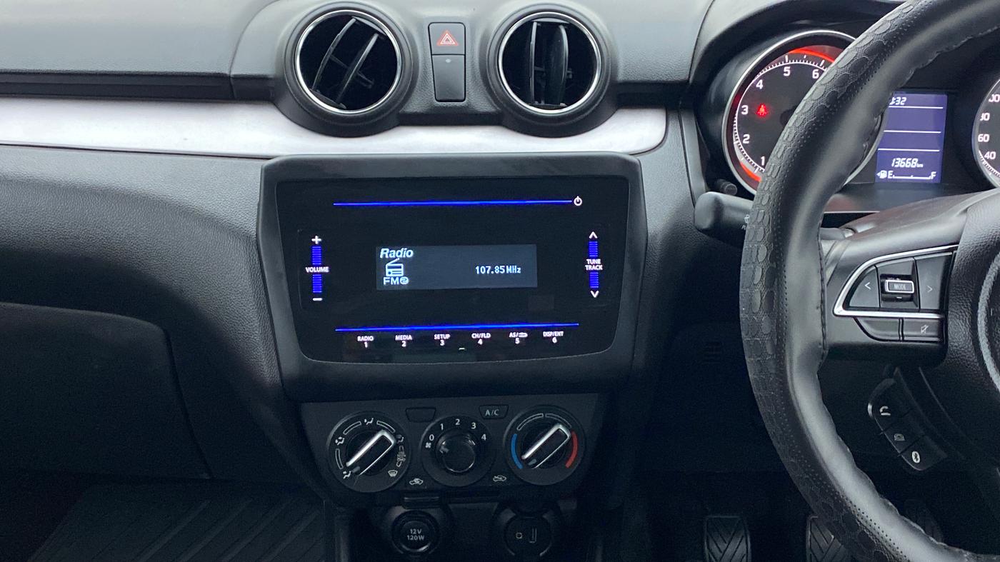 2021 Maruti Swift VXI D, Petrol, Manual, 13,705 km, Air Conditioner