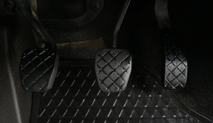 2019 Volkswagen Ameo TRENDLINE 1.0L, Petrol, Manual, 45,441 km, Pedals