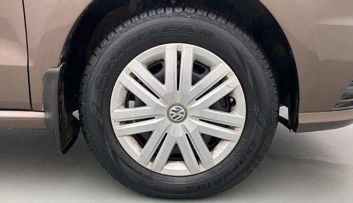 2019 Volkswagen Ameo TRENDLINE 1.0L, Petrol, Manual, 45,441 km, Right Front Wheel