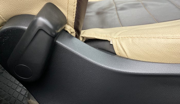 2019 Volkswagen Ameo TRENDLINE 1.0L, Petrol, Manual, 45,441 km, Driver Side Adjustment Panel