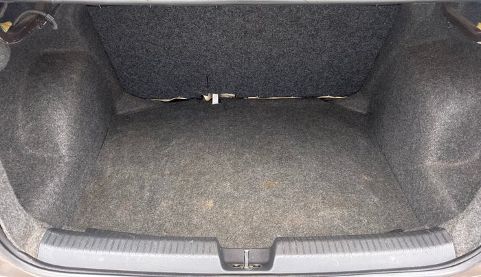 2019 Volkswagen Ameo TRENDLINE 1.0L, Petrol, Manual, 45,441 km, Boot Inside