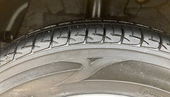 2015 Hyundai Grand i10 ASTA AT 1.2 KAPPA VTVT, Petrol, Automatic, 74,441 km, Right Rear Tyre Tread