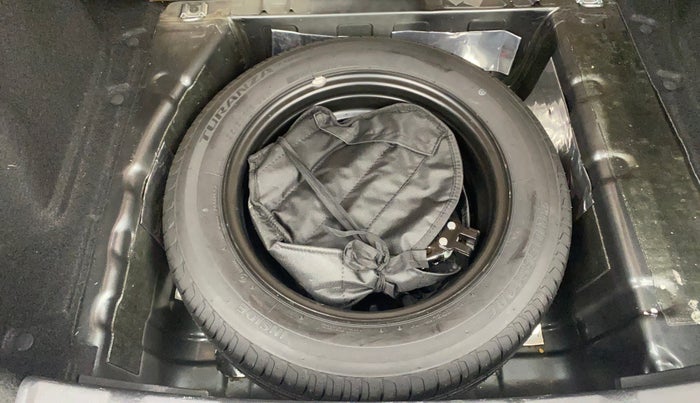 2024 Tata NEXON CREATIVE+ DCA 1.2 PETROL, Petrol, Automatic, 26,511 km, Spare Tyre