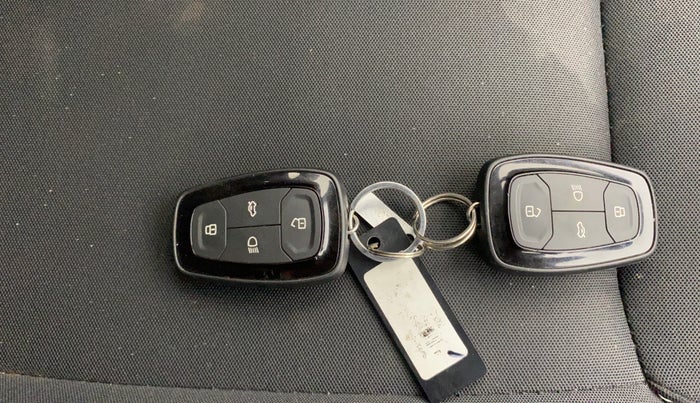 2024 Tata NEXON CREATIVE+ DCA 1.2 PETROL, Petrol, Automatic, 26,511 km, Key Close Up