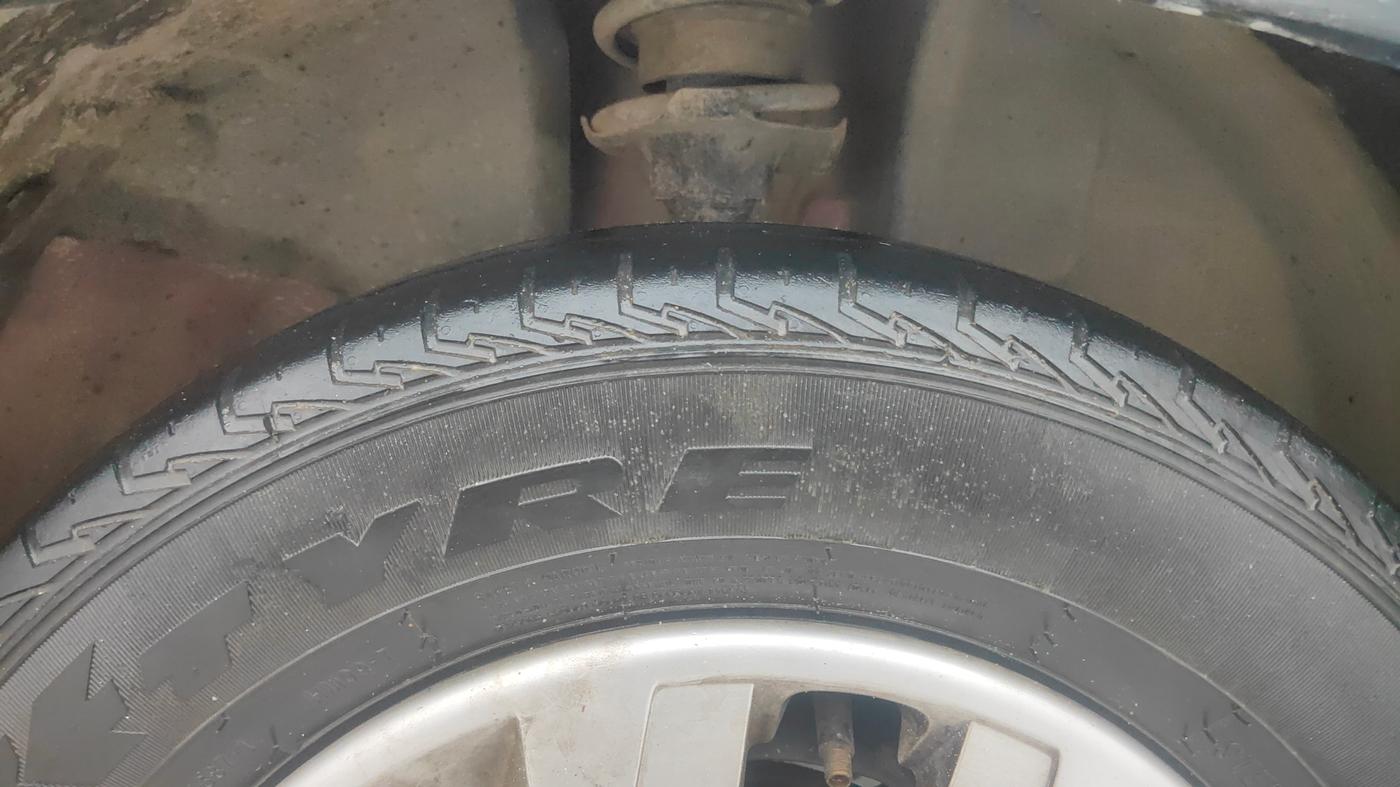 2018 Renault Kwid RXT 1.0, Petrol, Manual, 72,750 km, Right Front Tyre Tread