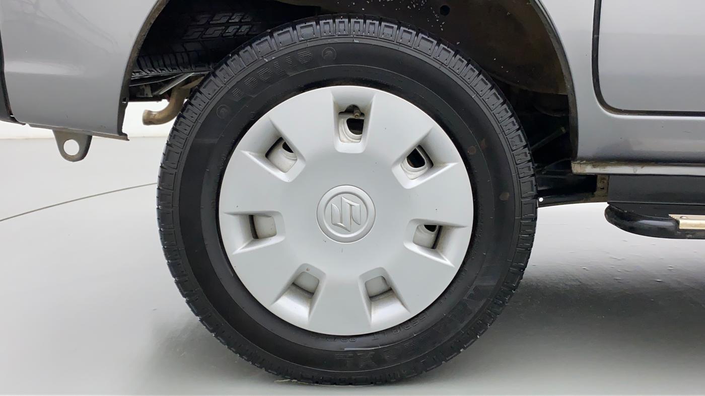 2021 Maruti Eeco 7 STR, Petrol, Manual, 12,174 km, Right Rear Wheel