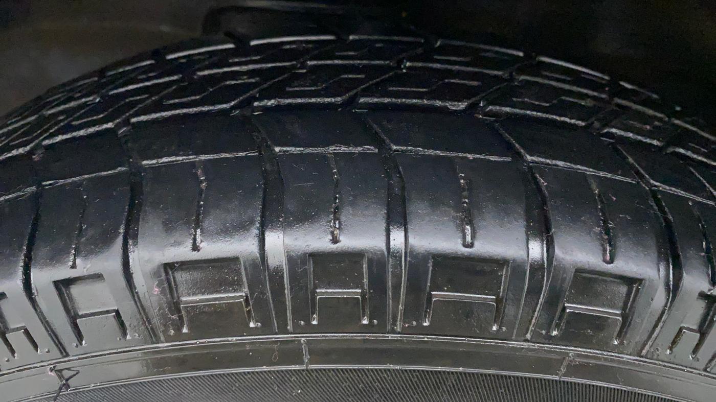 2021 Maruti Eeco 7 STR, Petrol, Manual, 12,174 km, Right Front Tyre Tread