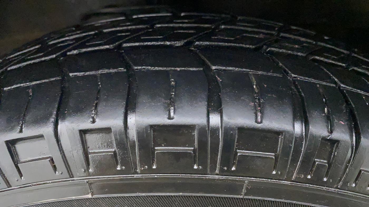 2021 Maruti Eeco 7 STR, Petrol, Manual, 12,174 km, Left Rear Tyre Tread