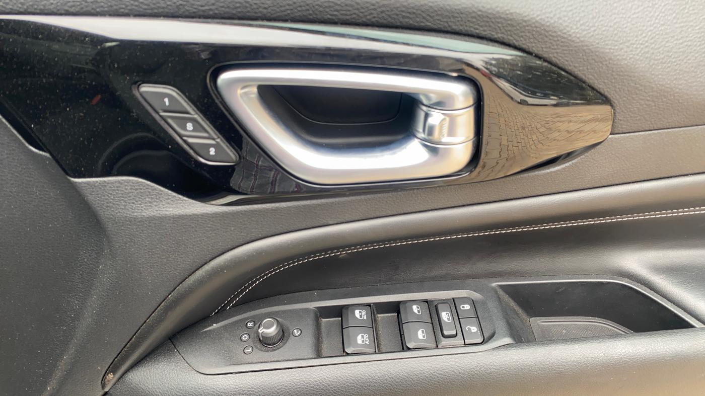 2021 Jeep Compass MODEL S (O) 1.4 PETROL DCT, Petrol, Automatic, 18,138 km, Driver Side Door Panels Control