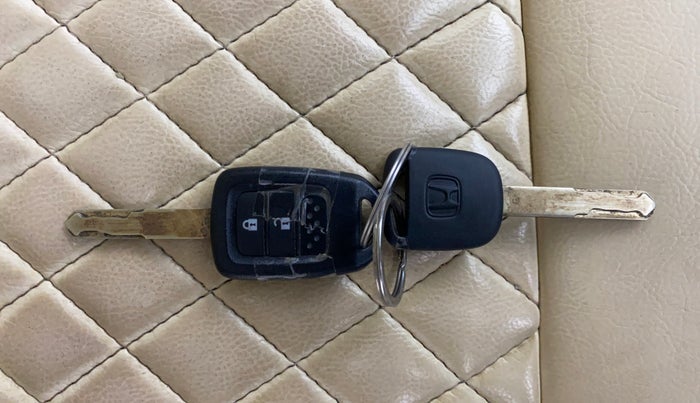 2015 Honda Jazz 1.2L I-VTEC V AT, Petrol, Automatic, 83,651 km, Key Close Up