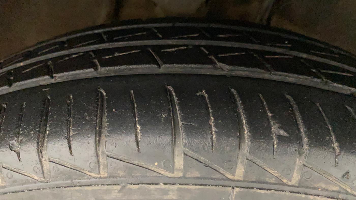2020 Maruti Alto VXI, Petrol, Manual, 26,085 km, Right Front Tyre Tread