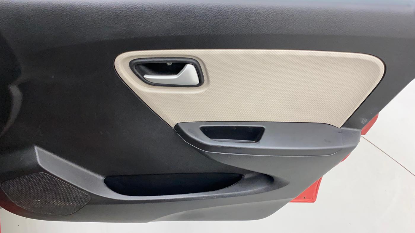 2020 Maruti Alto VXI, Petrol, Manual, 26,085 km, Driver Side Door Panels Control