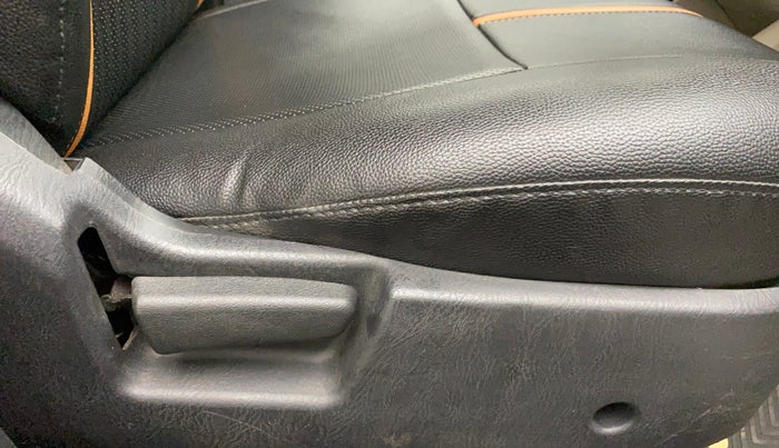 2020 Maruti Alto VXI, Petrol, Manual, 26,085 km, Driver Side Adjustment Panel