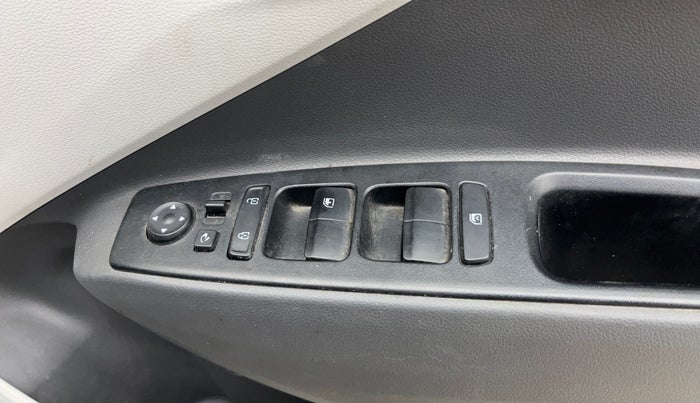 2023 Hyundai GRAND I10 NIOS SPORTZ 1.2 KAPPA VTVT, Petrol, Manual, 35,566 km, Driver Side Door Panels Control