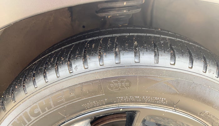 2018 Maruti IGNIS ALPHA 1.2 AMT, Petrol, Automatic, 1,19,014 km, Right Front Tyre Tread