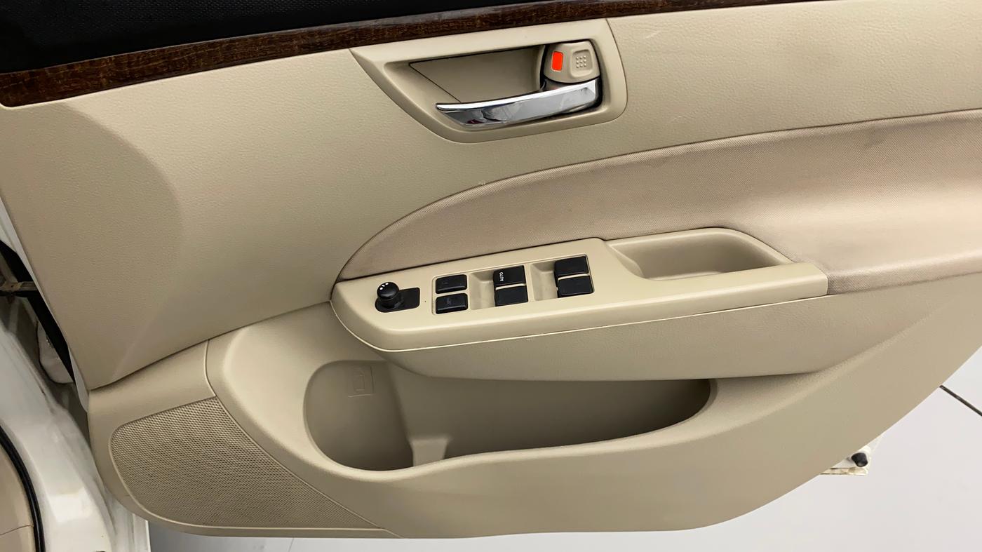 2014 Maruti Swift Dzire VXI, Petrol, Manual, 94,912 km, Driver Side Door Panels Control