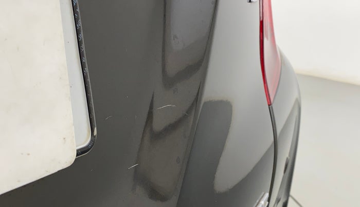 2017 Honda Jazz 1.5L I-DTEC V, Diesel, Manual, 1,05,697 km, Dicky (Boot door) - Minor scratches