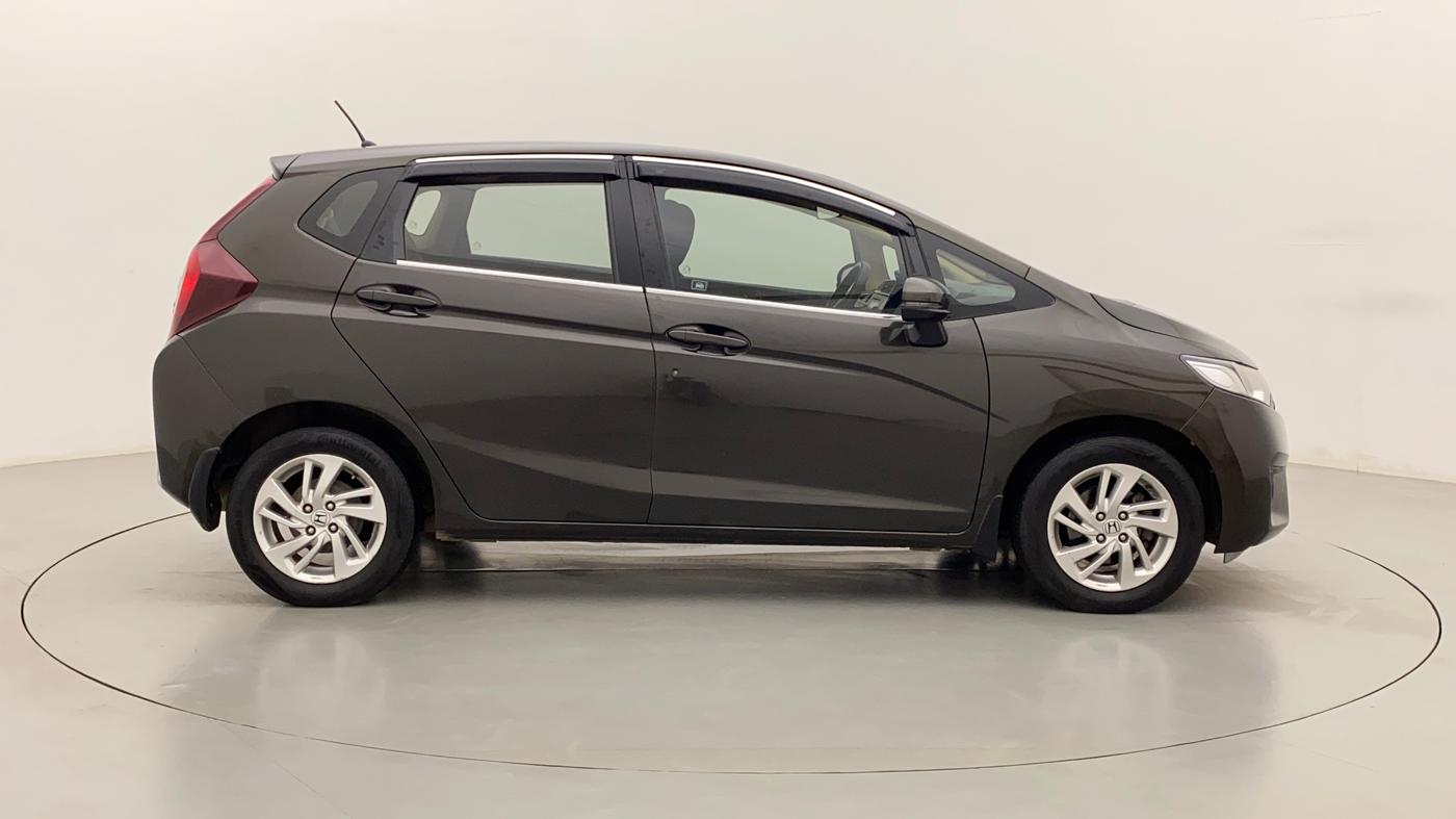 2017 Honda Jazz 1.5L I-DTEC V, Diesel, Manual, 1,05,697 km, Right Side View