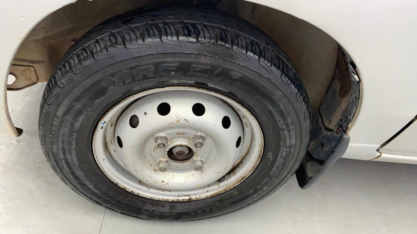 2011 Maruti Alto LXI, Petrol, Manual, 71,857 km, Left Front Wheel