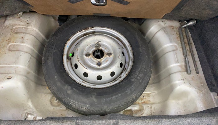 2011 Maruti Alto LXI, Petrol, Manual, 71,857 km, Dicky (Boot door) - Jack missing