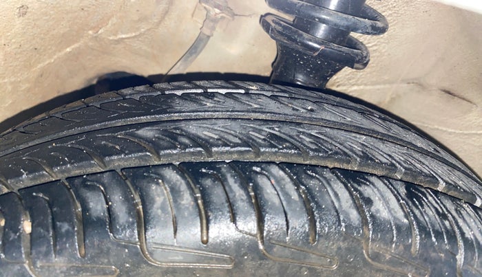 2011 Maruti Alto LXI, Petrol, Manual, 71,857 km, Right Front Tyre Tread
