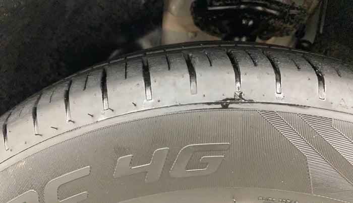 2021 Volkswagen TAIGUN GT 1.5 TSI MT, Petrol, Manual, 4,214 km, Left Front Tyre Tread