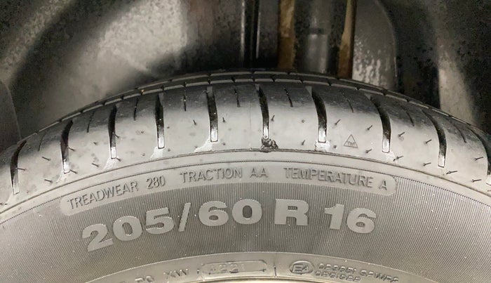 2021 Volkswagen TAIGUN GT 1.5 TSI MT, Petrol, Manual, 4,214 km, Left Rear Tyre Tread