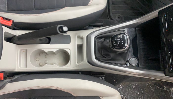 2021 Volkswagen TAIGUN GT 1.5 TSI MT, Petrol, Manual, 4,214 km, Gear Lever