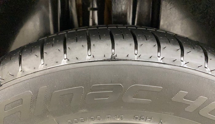 2021 Volkswagen TAIGUN GT 1.5 TSI MT, Petrol, Manual, 4,214 km, Right Rear Tyre Tread