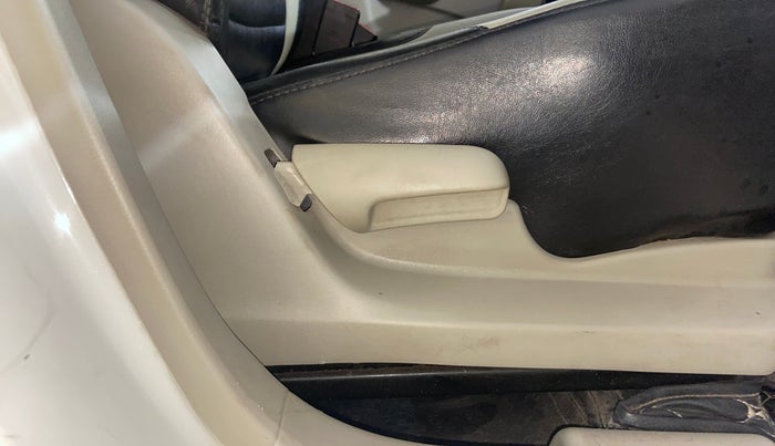 2014 Maruti Celerio LXI, Petrol, Manual, 91,316 km, Driver Side Adjustment Panel