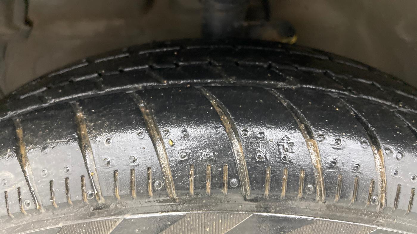 2018 Maruti Celerio ZXI AMT (O), Petrol, Automatic, 38,688 km, Left Front Tyre Tread