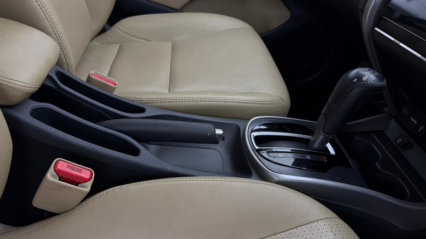 2017 Honda City 1.5L I-VTEC VX CVT, Petrol, Automatic, 69,923 km, Gear Lever