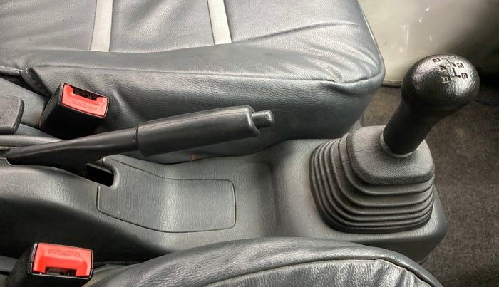 2012 Maruti Eeco 5 STR, Petrol, Manual, 39,542 km, Gear Lever