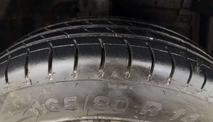 2016 Maruti Swift Dzire LXI (O), Petrol, Manual, 47,876 km, Right Front Tyre Tread