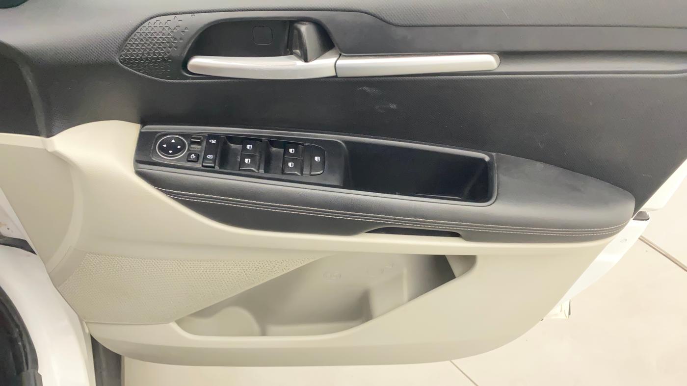 2020 KIA SONET HTX 1.0 IMT, Petrol, Manual, 25,592 km, Driver Side Door Panels Control