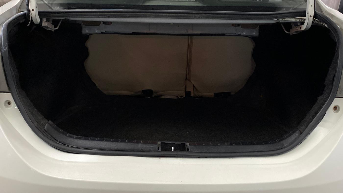 2015 Toyota Corolla Altis G CVT PETROL, Petrol, Automatic, 1,08,835 km, Boot Inside