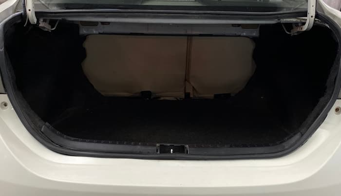 2015 Toyota Corolla Altis G CVT PETROL, Petrol, Automatic, 1,08,835 km, Boot Inside