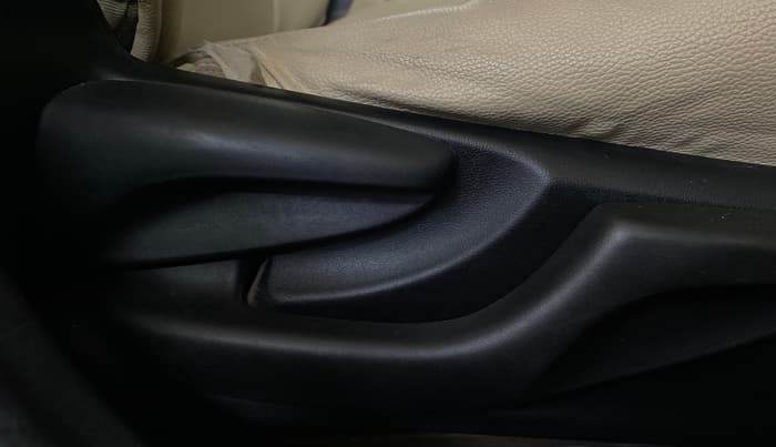 2015 Toyota Corolla Altis G CVT PETROL, Petrol, Automatic, 1,08,835 km, Driver Side Adjustment Panel