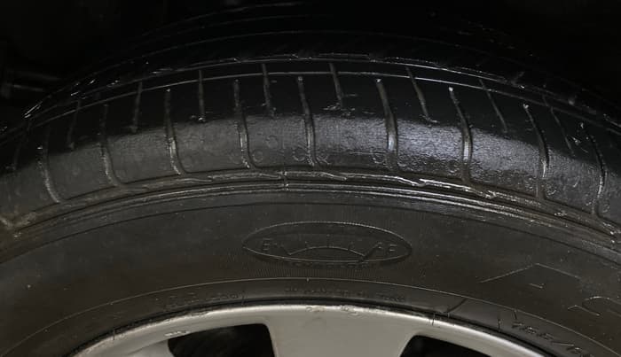 2015 Toyota Corolla Altis G CVT PETROL, Petrol, Automatic, 1,08,835 km, Left Rear Tyre Tread