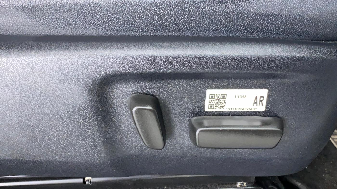 2021 Toyota Innova Crysta 2.4 ZX AT, Diesel, Automatic, 6,205 km, Driver Side Adjustment Panel