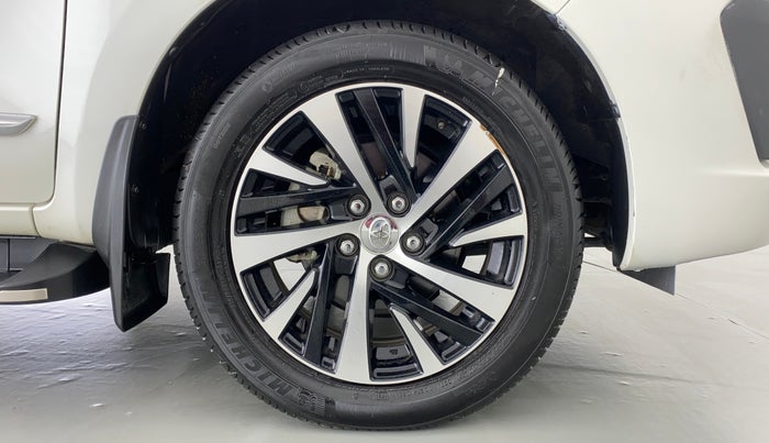 2021 Toyota Innova Crysta 2.4 ZX AT, Diesel, Automatic, 6,205 km, Right Front Wheel