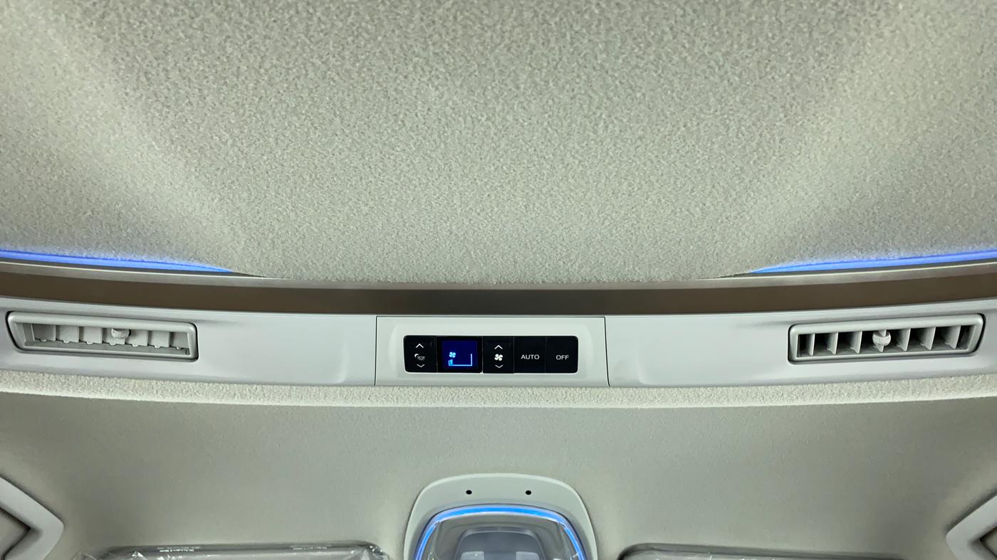 2021 Toyota Innova Crysta 2.4 ZX AT, Diesel, Automatic, 6,205 km, Rear AC Vents