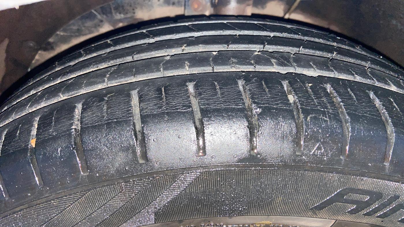 2017 Maruti Baleno ALPHA CVT PETROL 1.2, Petrol, Automatic, 28,848 km, Left Front Tyre Tread