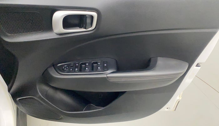 2020 Hyundai VENUE SX 1.0 (O) TURBO IMT, Petrol, Manual, 25,166 km, Driver Side Door Panels Control
