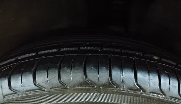 2020 Hyundai Creta SX (O) IVT 1.5 PETROL, Petrol, Automatic, 1,03,077 km, Left Rear Tyre Tread