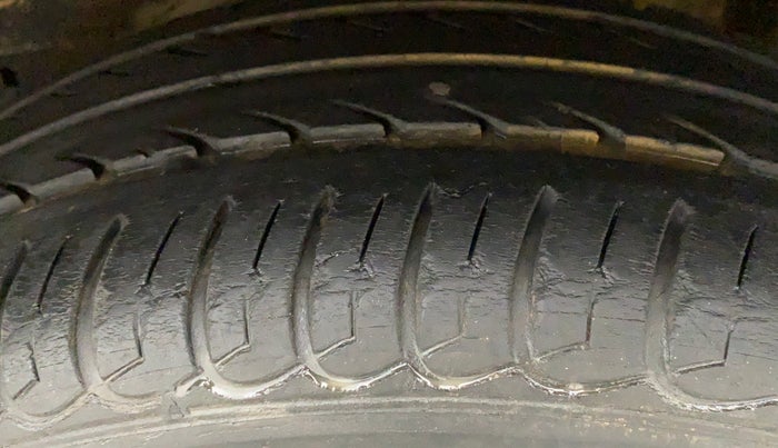 2018 Tata Tiago XT DIESEL, Diesel, Manual, 31,367 km, Left Rear Tyre Tread