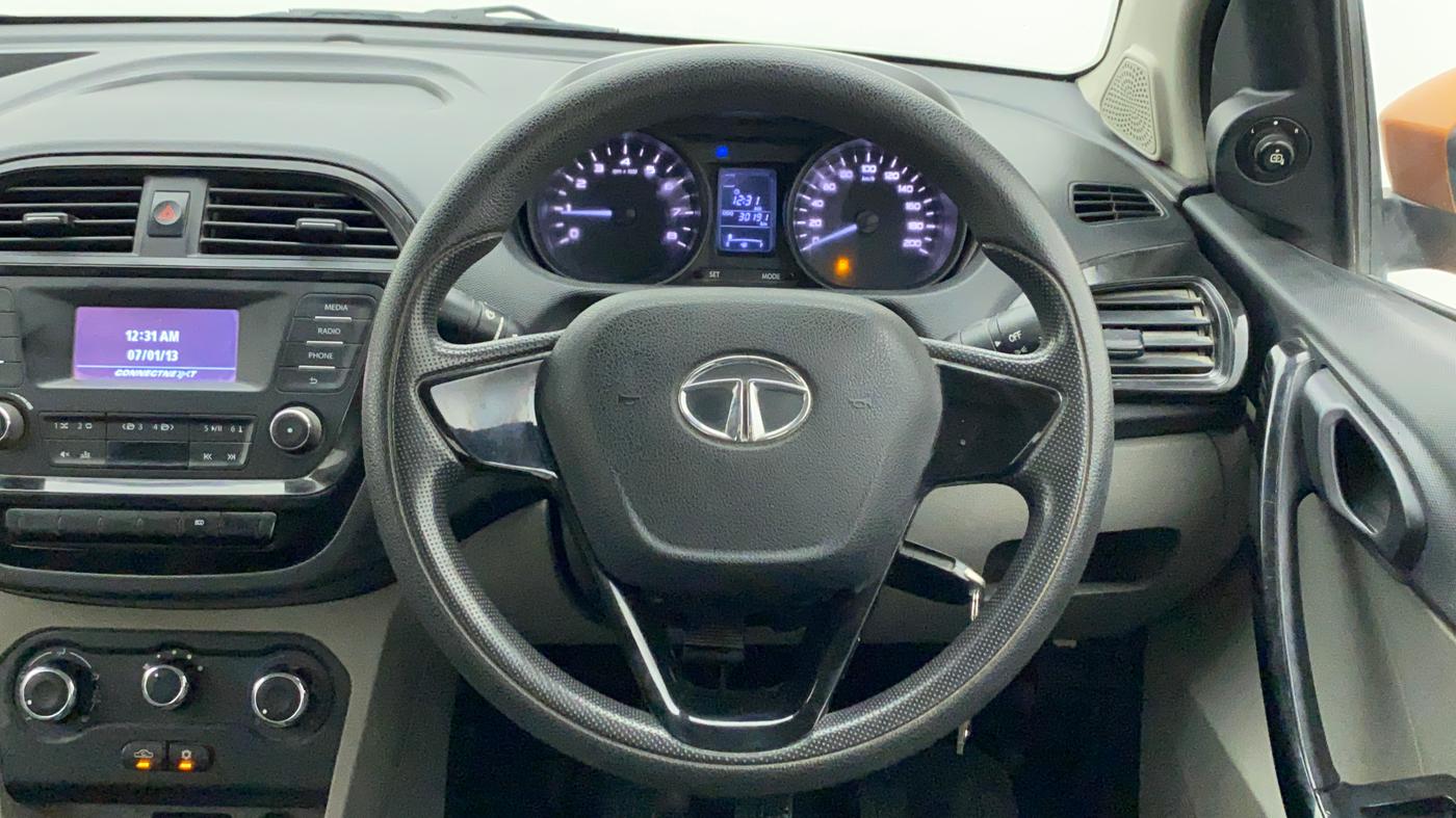 2018 Tata Tiago XT DIESEL, Diesel, Manual, 31,367 km, Steering Wheel Close Up