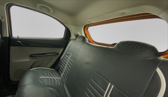 2018 Tata Tiago XT DIESEL, Diesel, Manual, 31,367 km, Right Side Rear Door Cabin
